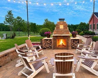 Perfect Barn for Getaways - Woodstock - Innenhof