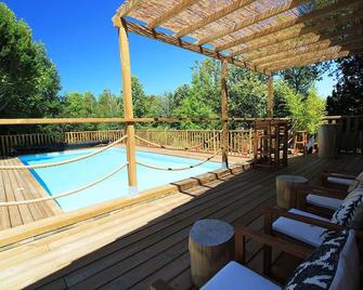 Wood-frame lodge with terrace and pool - Vielle-Saint-Girons - Piscine