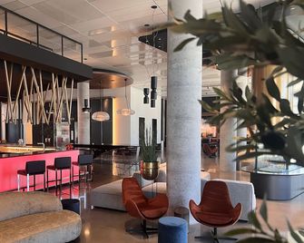 Grand Times Hotel Levis - Lévis - Lobby