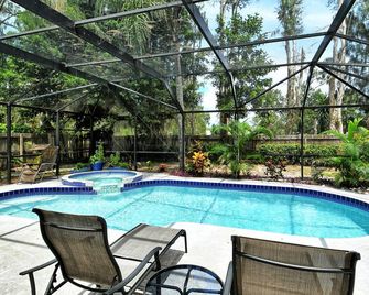 Comfy 3bed/2bath with pool close to Downtown - Sarasota - Pool