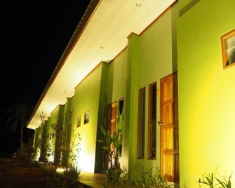 Navara Resort - Pathio - Building