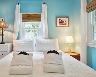 817 E Ashely Ave Pleasant Breeze - Folly Beach - Спальня