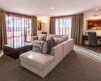 Fino Hotel & Suites - כרייסטצ'רץ' - סלון