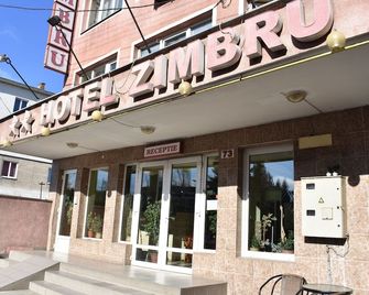 Hotel Zimbru - קלוז'-נאפוקה - בניין