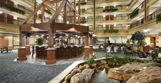 Embassy Suites by Hilton Denver International Airport - Ντένβερ - Σαλόνι ξενοδοχείου