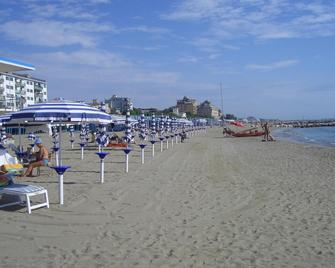 Hotel Sorriso - Venice - Beach