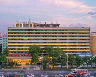 Dolton Lushan Hotel - Changsha