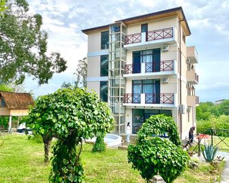 Vita Gardenia Hotel Tskaltubo - Tsqaltubo - Edificio