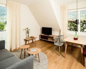 Ladurnerhof Boutique Apartments Meran - Meran - Stue