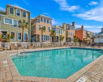 Grand Pavilion 35 by Wild Dunes, Luxury Home in Resort Core with Amenity Access - Isle of Palms - Pool