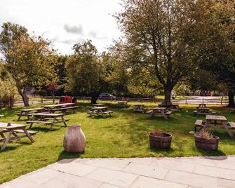 The Cherry Tree Inn - Henley-on-Thames - Patio