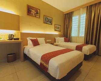 Paragon Lutong Hotel - Miri - Kamar Tidur