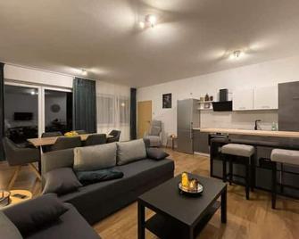 EICstay - Ferienhaus für Monteure und Familie - Worbis - Sala de estar
