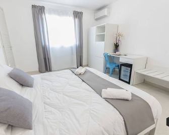 Hybla Major B&B - Avola - Schlafzimmer