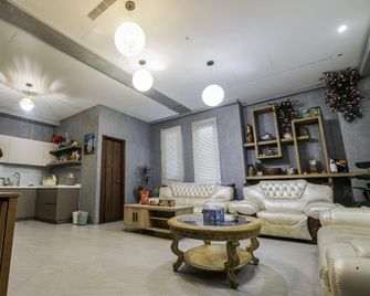 Happy Deer B&B - Lugang Township - Living room