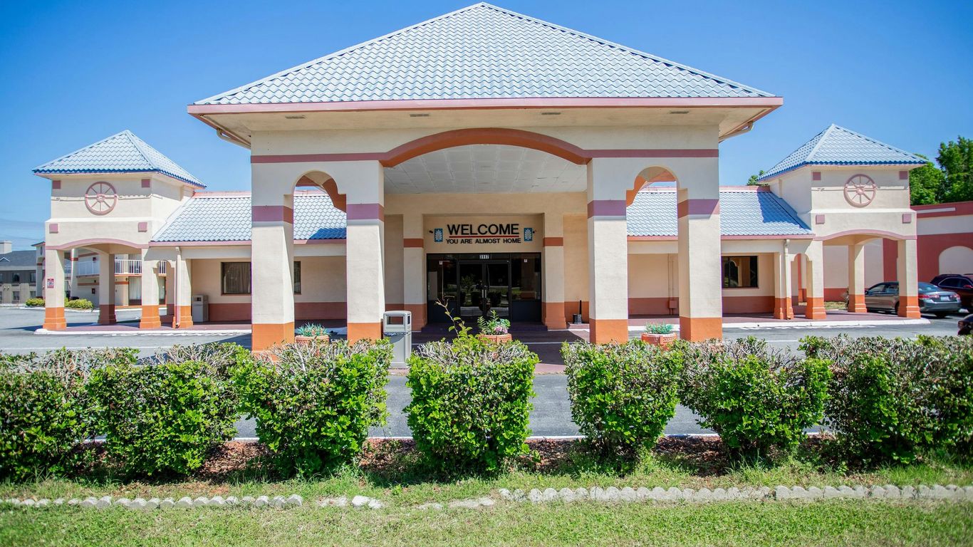 OYO Hotel Greensboro East I 40