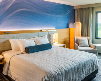 Treasure Island Resort And Casino - Welch - Bedroom