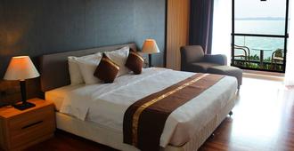 Batam View Beach Resort - Batam - Schlafzimmer