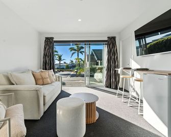 Plush Perfection in Papamoa - Tauranga
