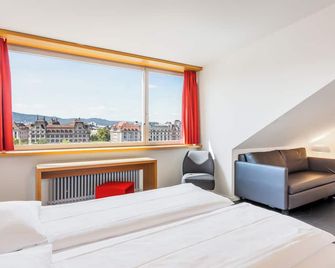 Hotel Marta - 1950's architecture in Zurich's vibrant old town, near main station - Zurique