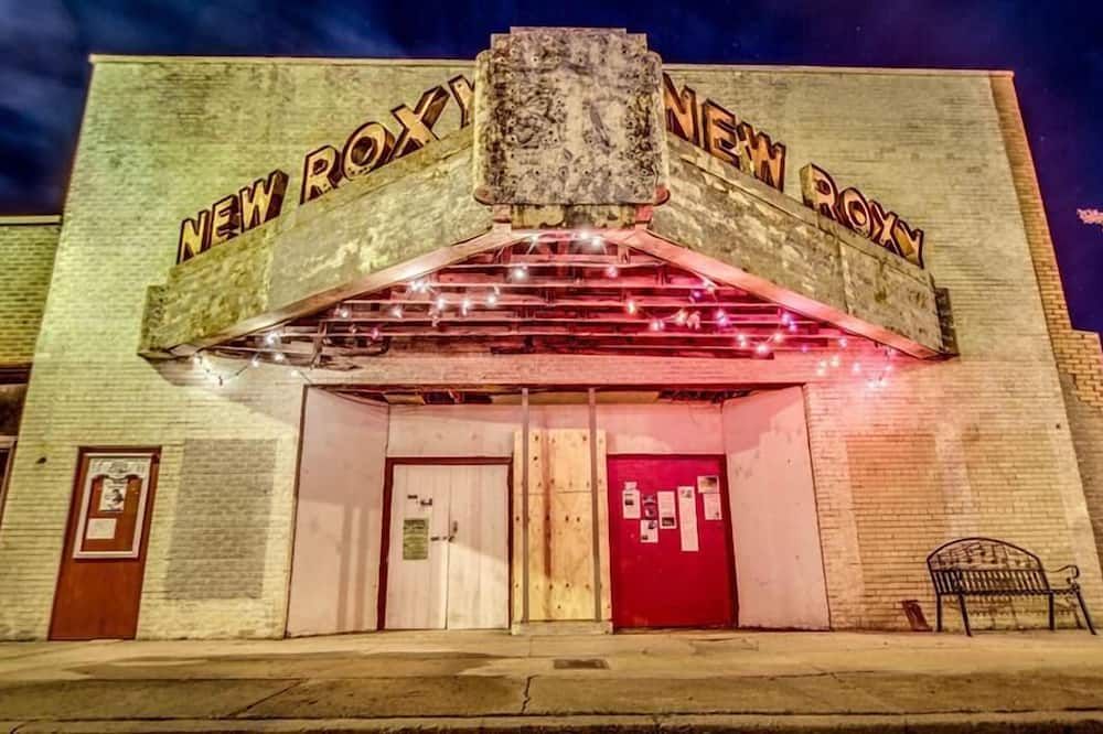The Hooker Hotel - 'Unique, Cool, and Spacious, with a killer location' - Clarksdale - Gebouw