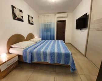 Bed And Breakfast Villa Sunce - Punat - Bedroom