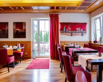 Central Hotel Friedrichshafen - Friedrichshafen - Ravintola