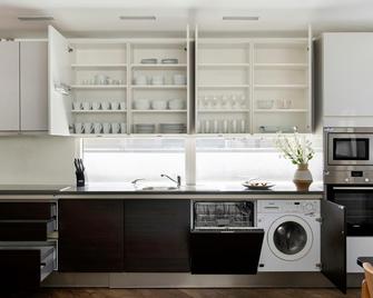 Cove St Martin's - London - Kitchen