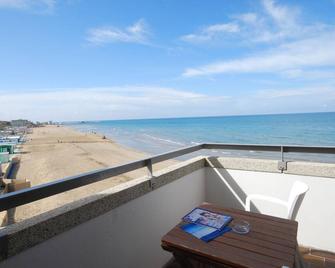Unahotels Imperial Sport Hotel - Pesaro - Balcony