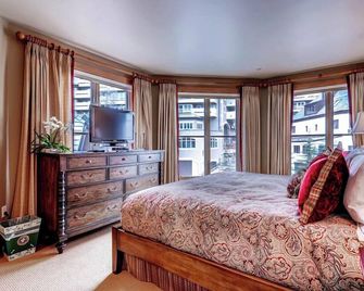 Villa Montane 221 by East West Hospitality - Beaver Creek - Bedroom