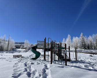 Cozy Studio within walking distance to ski lifts! - Brian Head - Property amenity