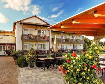 Hotel-Restaurant Teuschler-Mogg - Bad Waltersdorf