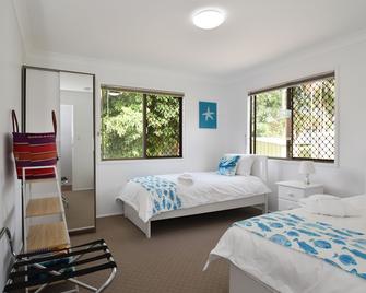 Holiday House - Manly - Bedroom