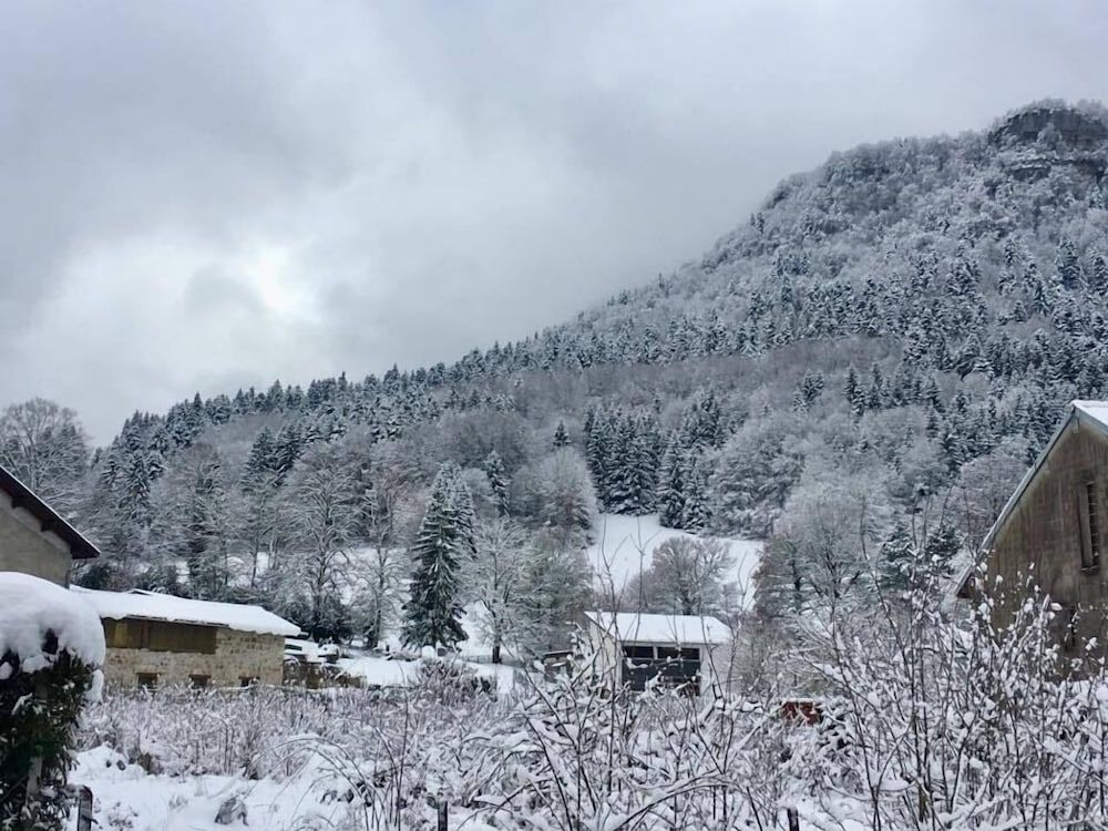 Hotel Bon Accueil thumbnail 3