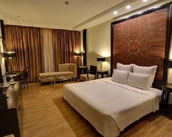 Pearl Continental Hotel, Muzaffarabad - Muzaffarabad - Bedroom