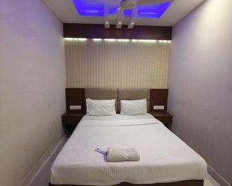 Smart Home Service Apartment by Stayz Royale - Madrás - Habitación