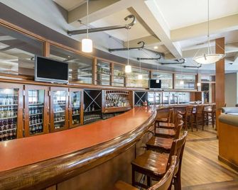 Clarion Hotel & Conference Centre - Sherwood Park - Bar