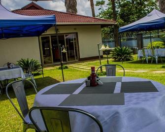 Rosewood Lodge - Kitwe - Patio