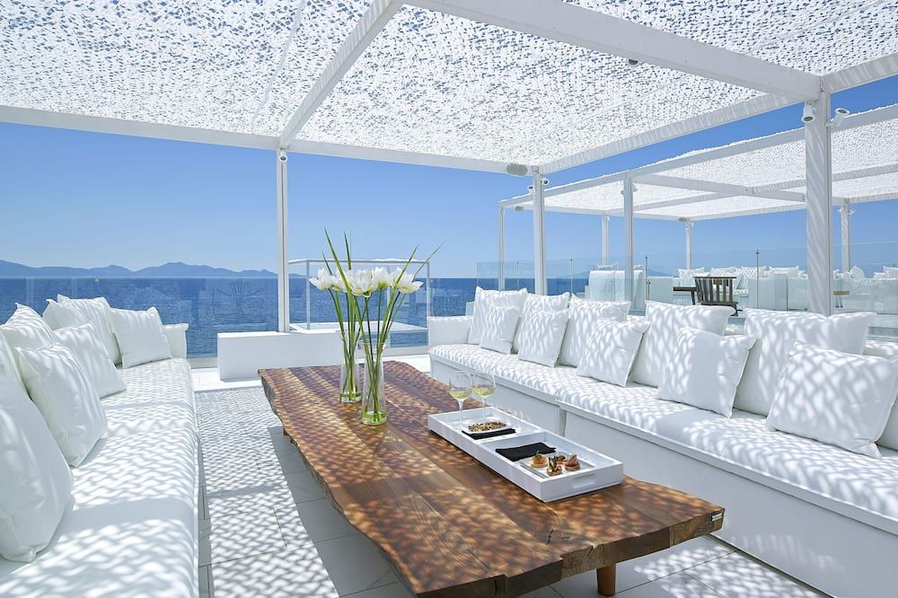 ديميترا بيتش هوتل آند سويتس