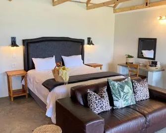 Berghouse and Cottages - Bonjaneni - Living room