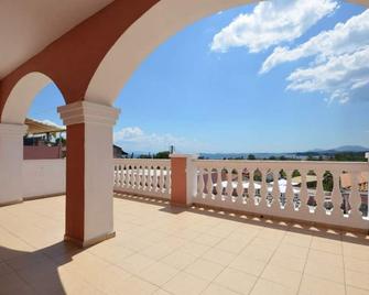 Paradiso Apartments - Ipsos - Balcony