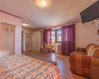 Hotel Schopfenhof - Dobbiaco/Toblach - Bedroom