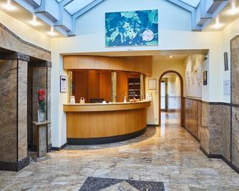 Hotel Zur Traube - Velbert - Recepción