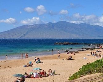 Remodeled,Ground Level, A/C Throughout,King Bed,Everything Needed for Kids/Beach - Kihei - Playa