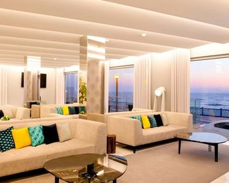 Hotel Cristal Vieira Praia & Spa - Vieira de Leiria - Wohnzimmer