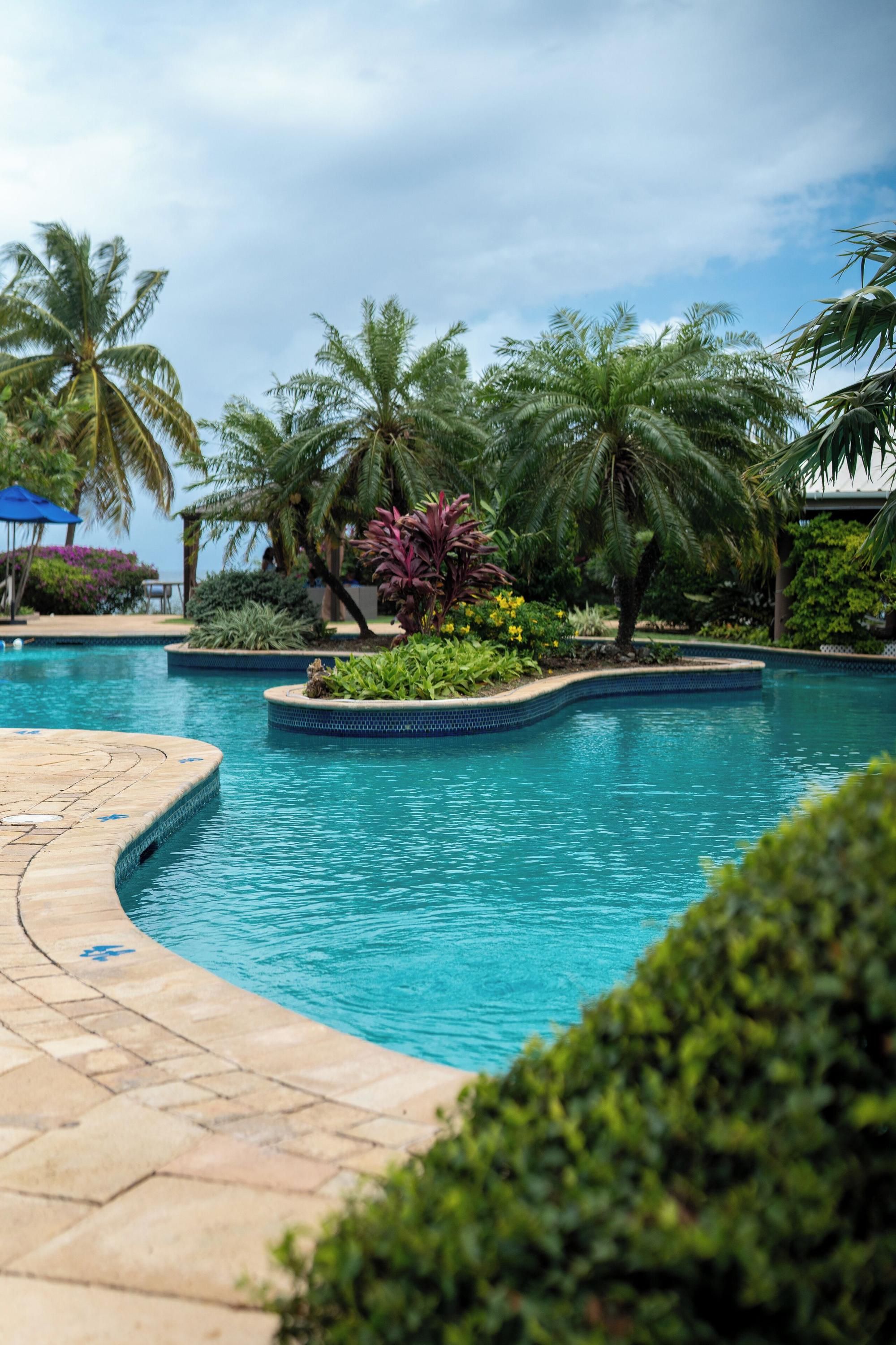 Tropikist Beach Hotel and Resort - קראון פוינט - בריכה