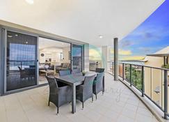 Zen Ocean Charm 3br Luxury W/Front Apt Pool + Bbq - Darwin - Balcony