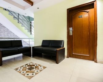 Hotel O By OYO Angad Continental - Ambāla - Lobby