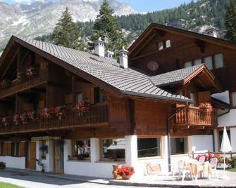 Residence Monterosa - Macugnaga - Gebäude