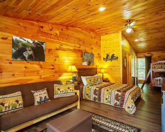 Bigfoot Lodge Room Three - Benton - Bedroom